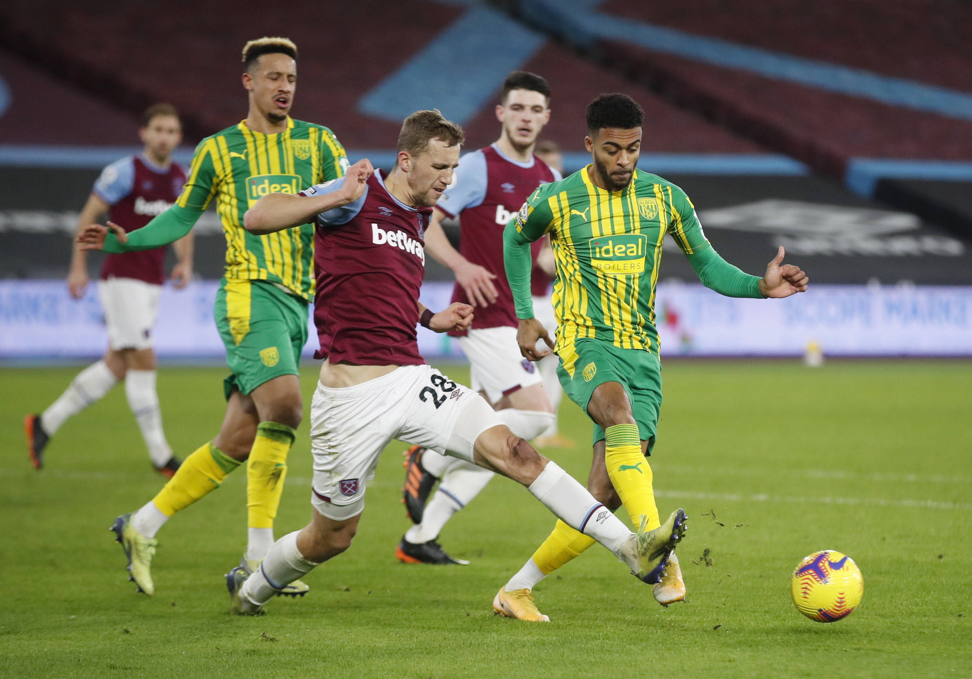 轻人之间的 轻人之间的